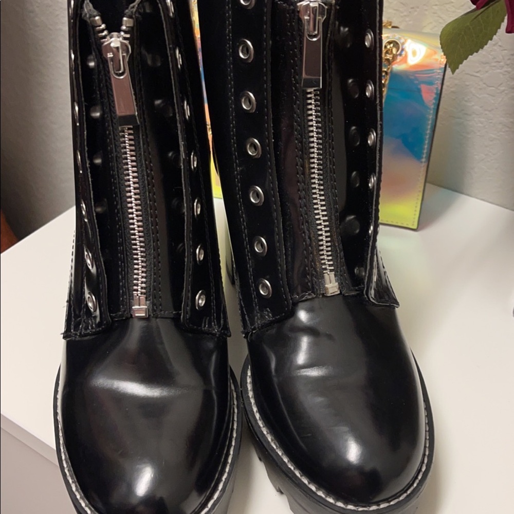 These boots make the most fashion forward boots for the winter season